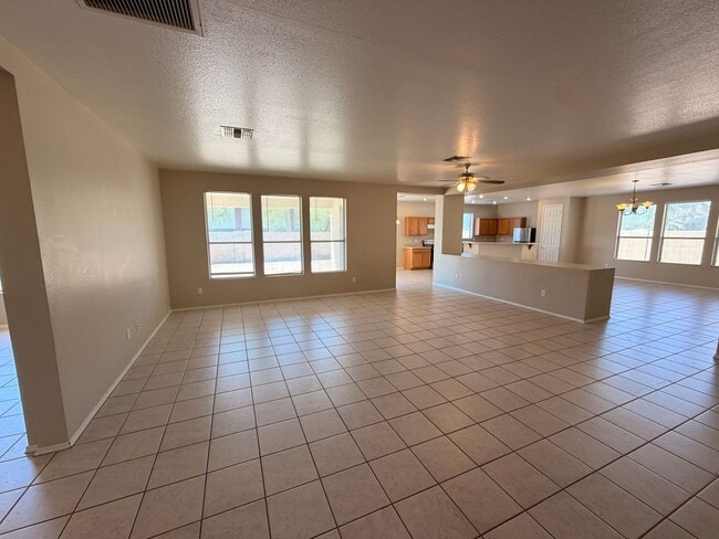 Building Photo - 9817 W Las Palmaritas Dr