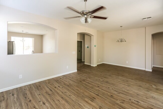 Foto del edificio - 10314 W Pioneer St