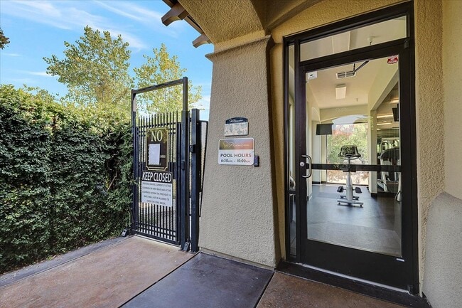 Foto del edificio - 1501 Secret Ravine Pkwy