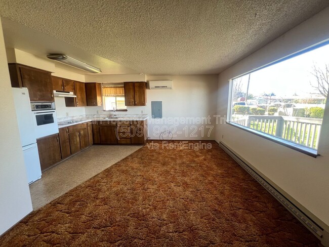 Foto del edificio - 5210 W Henry St