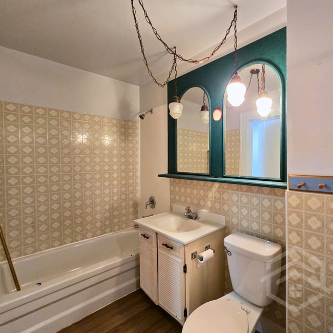 Building Photo - 1-Bedroom unit Available in Aylmer!!