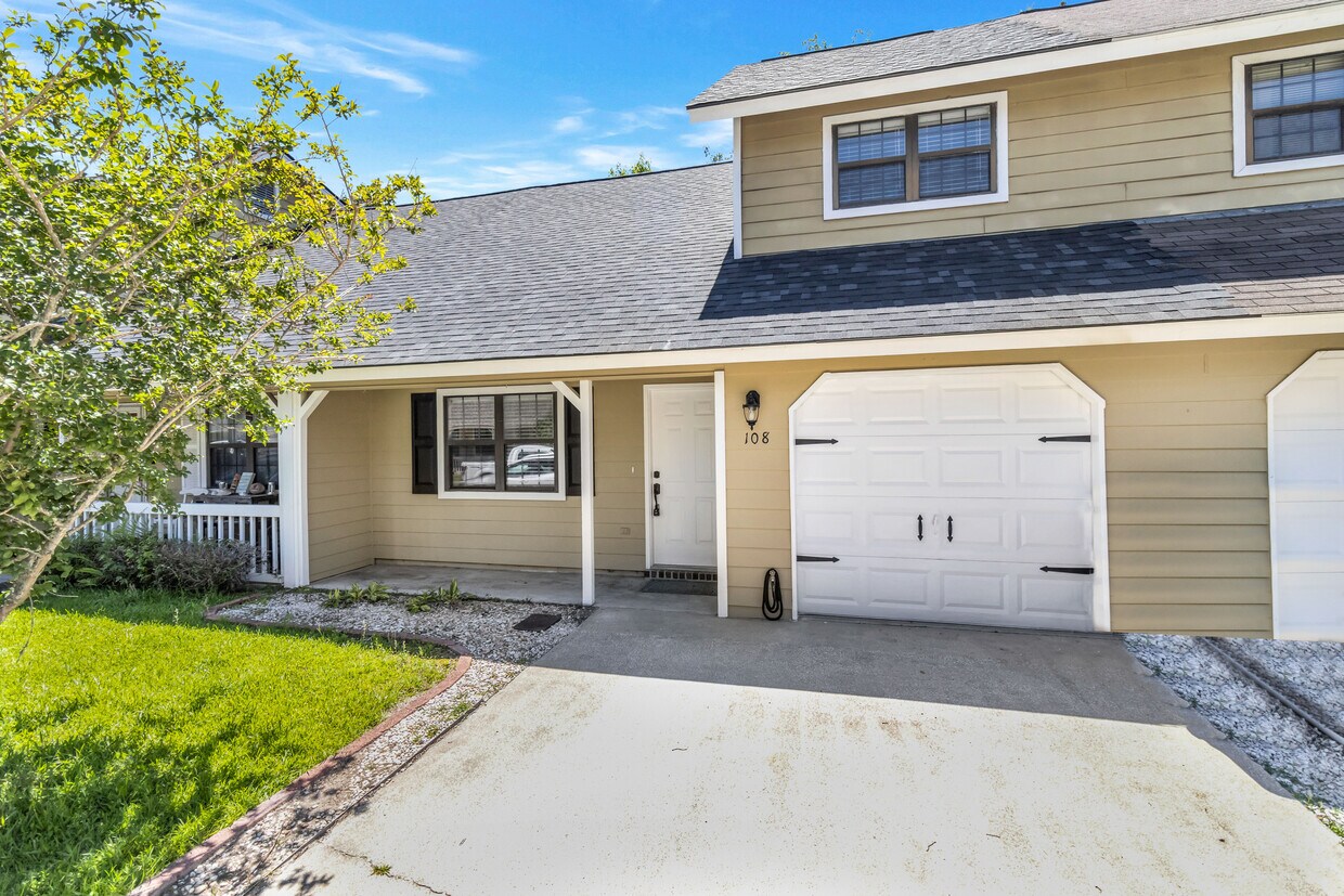 Foto principal - 108 Port Dr