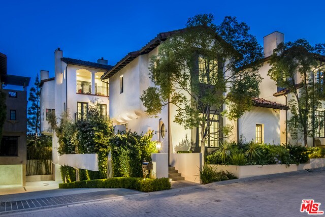 Foto del edificio - 10208 Century Woods Dr