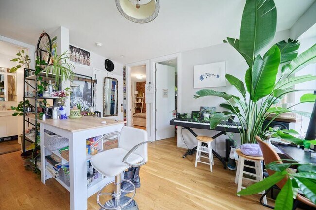 Foto del edificio - 2 bedroom in New York NY 10036