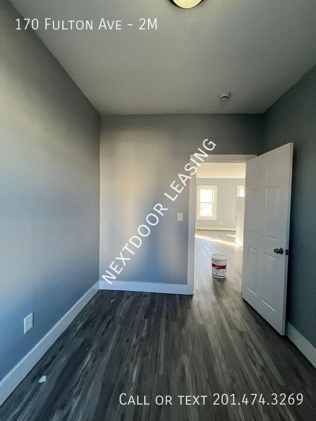 Foto del edificio - 170 Fulton Ave