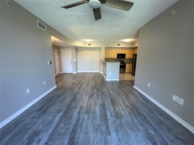 Building Photo - 2320 E Preserve Way