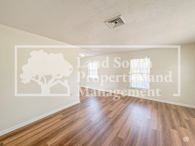 Foto del edificio - 420 Allamanda Dr