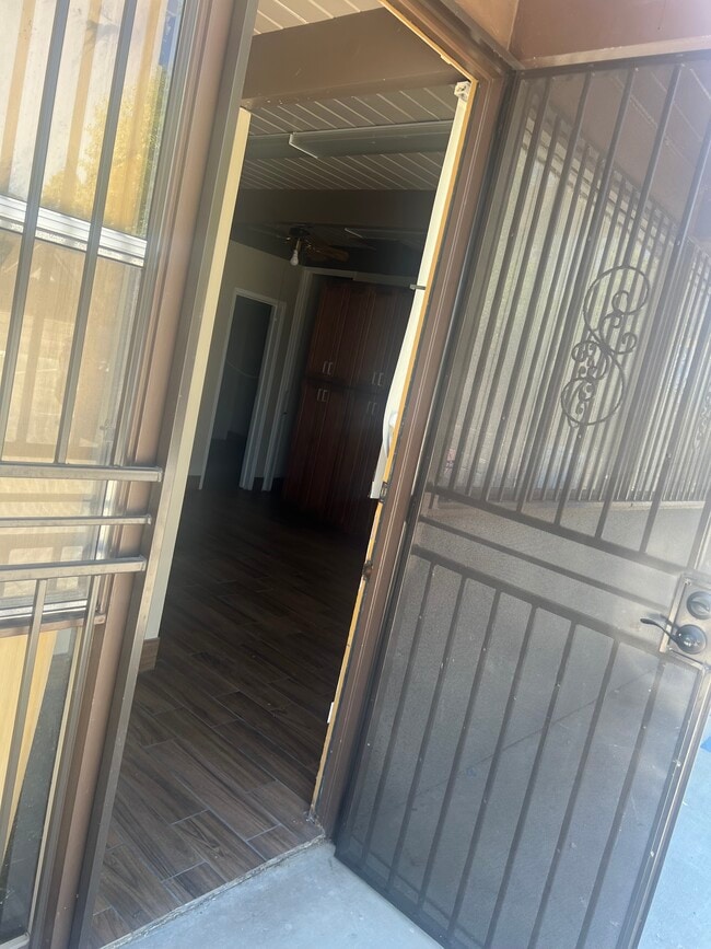 Building Photo - 3867 Jurupa Ave