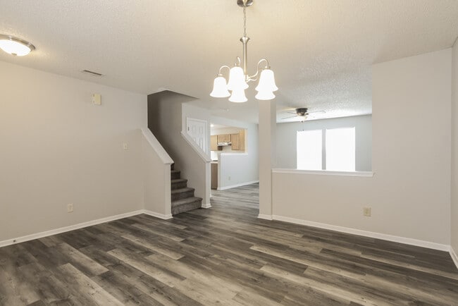 Building Photo - 10842 Wymm Ln