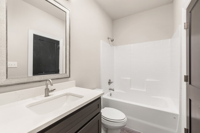 Building Photo - 504 Cooner St