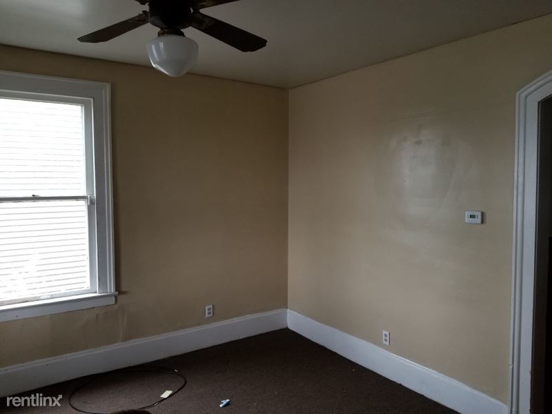 Building Photo - 1 br, 1 bath Apartment - 615 3rd St