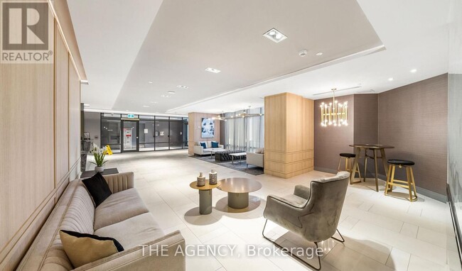 Photo du bâtiment - 621-621 Sheppard Ave E