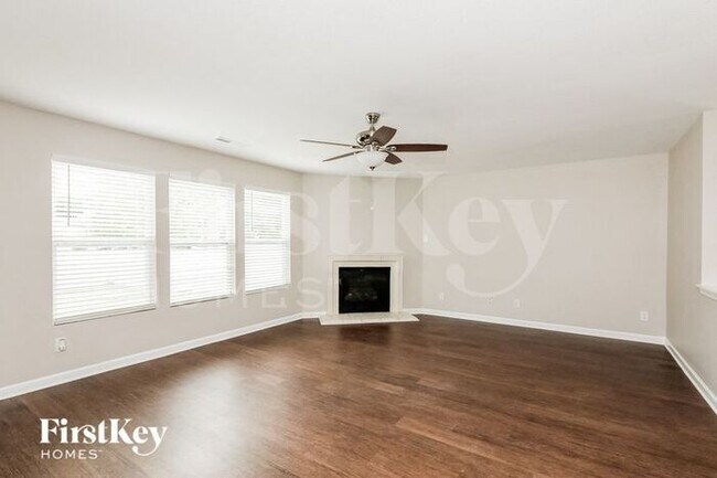 Foto del edificio - 1434 Waterlily Lane
