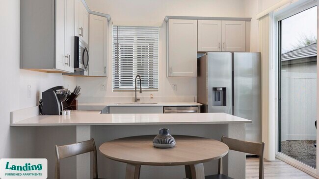 Foto del edificio - 8200 W Encanto Blvd