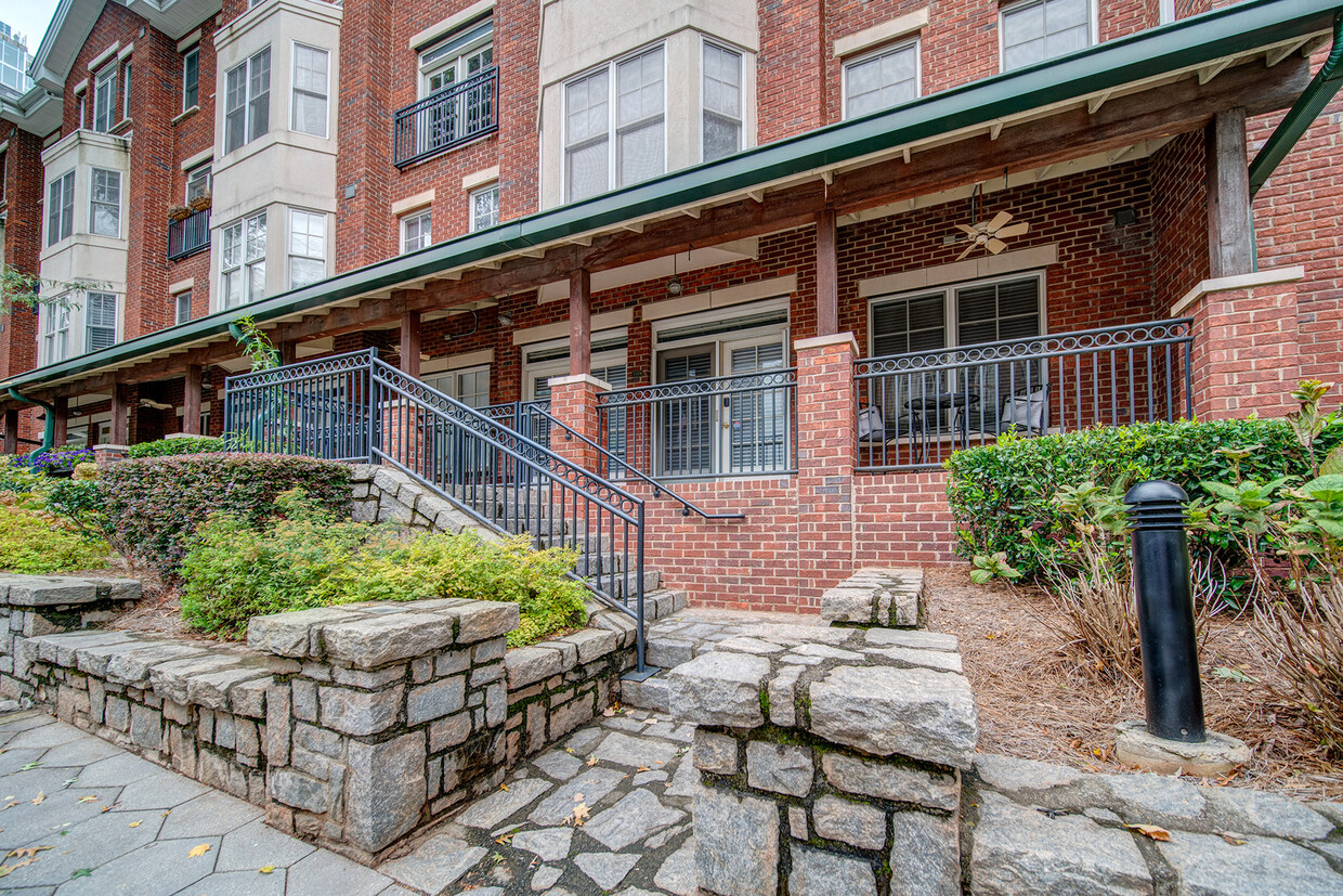 Apartments On Piedmont Ave