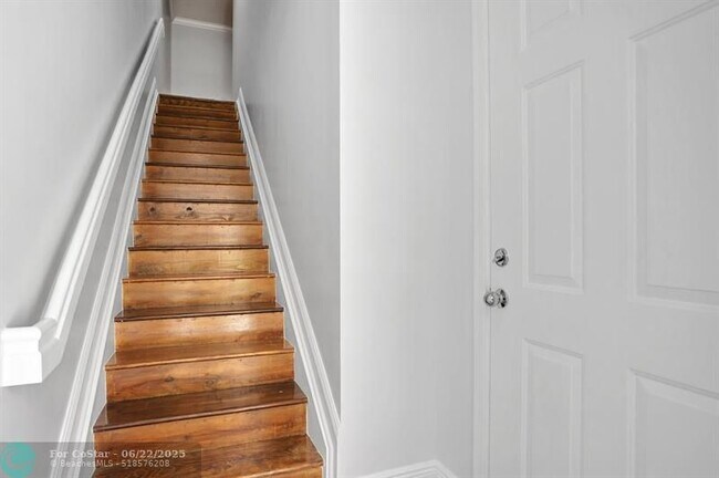 Foto del edificio - 5960 W Sample Rd