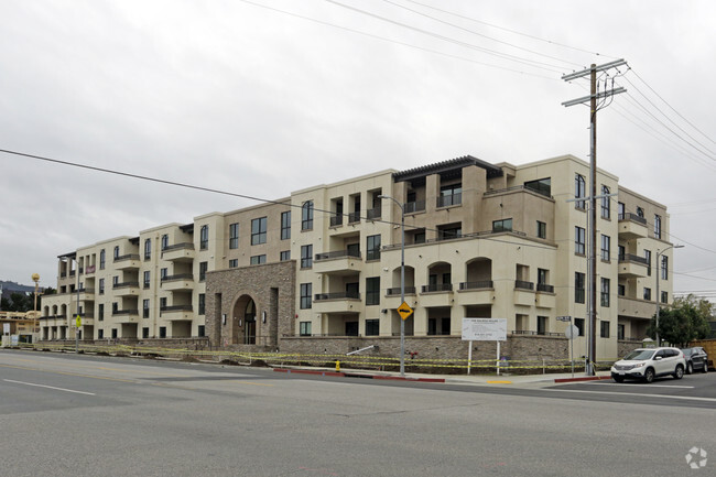 Building Photo - The Balboa