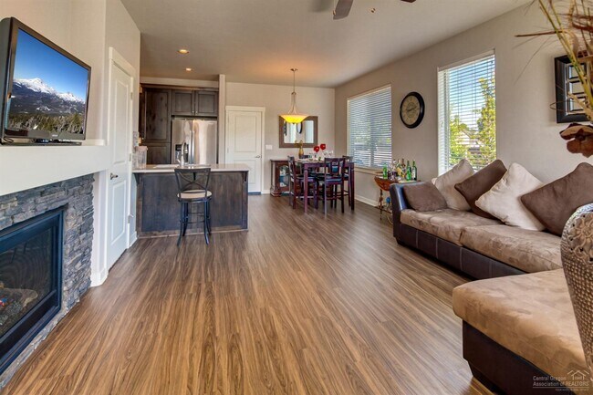 Foto del edificio - 3127 SW 28th St