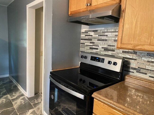 Foto del edificio - Two bedroom, one bath home located in Dayton*