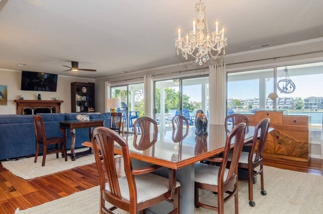 Foto del edificio - 32 W Greensboro St