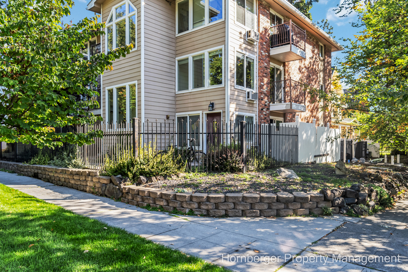 Foto principal - 215 S Chestnut St