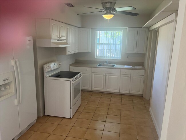 Photo - 1410 N 65th Ave House