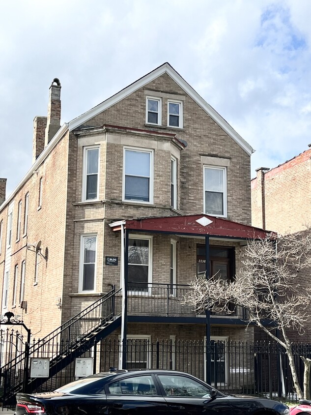 Primary Photo - 2238 S Homan Ave