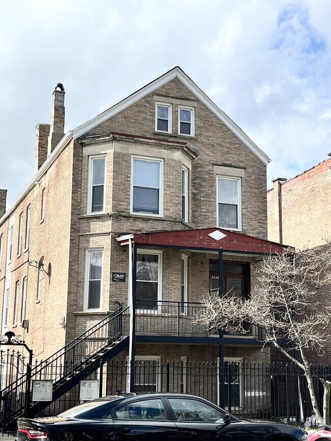 Building Photo - 2238 S Homan Ave
