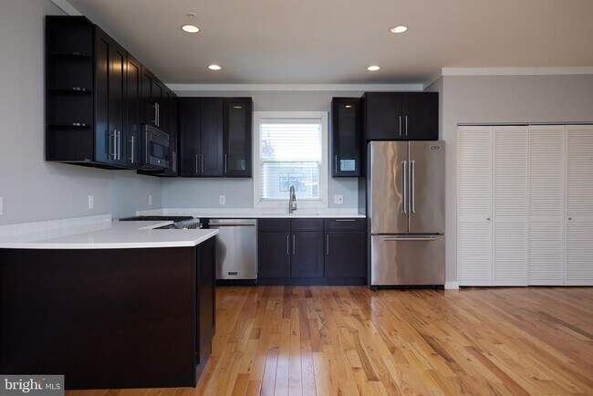Building Photo - 1326 Riggs St NW