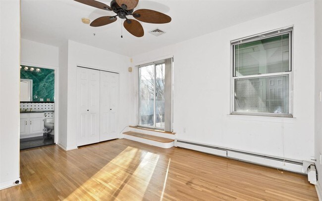 Foto del edificio - 219 Montgomery St