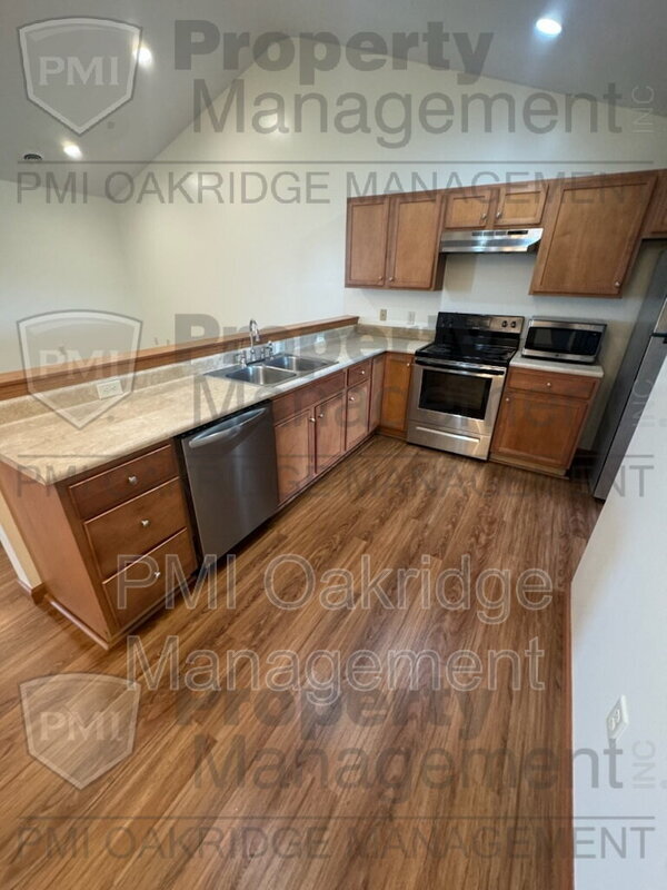 Foto del edificio - 107 Meadow Dr