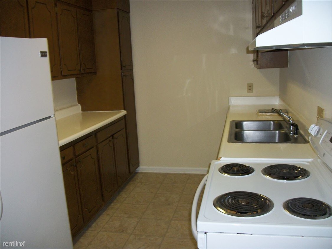 Building Photo - 213 Northpoint Ave