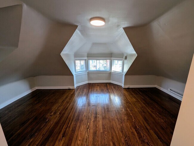 Foto del edificio - 2145 Slane Ave