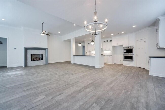 Foto del edificio - 3421 Galaxy Cir
