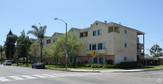 Foto del edificio - South Broadway Apartments