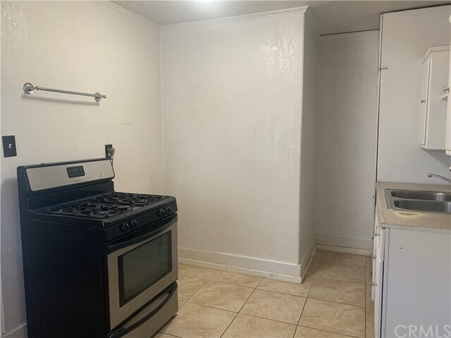 Foto del edificio - 932 N Arrowhead Ave