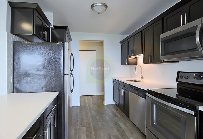 Foto del edificio - 85 E 11th St