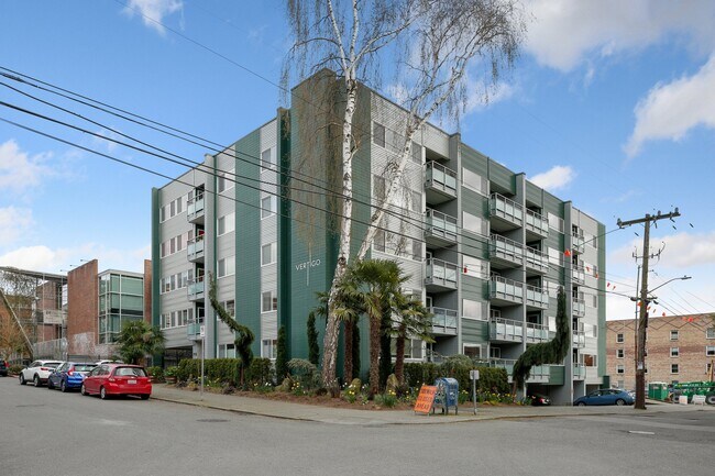 Building Photo - 705 E Republican St