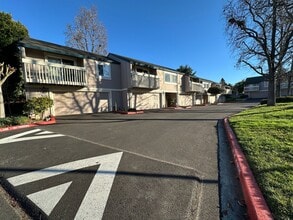 Building Photo - 1348 Merrivale West Square