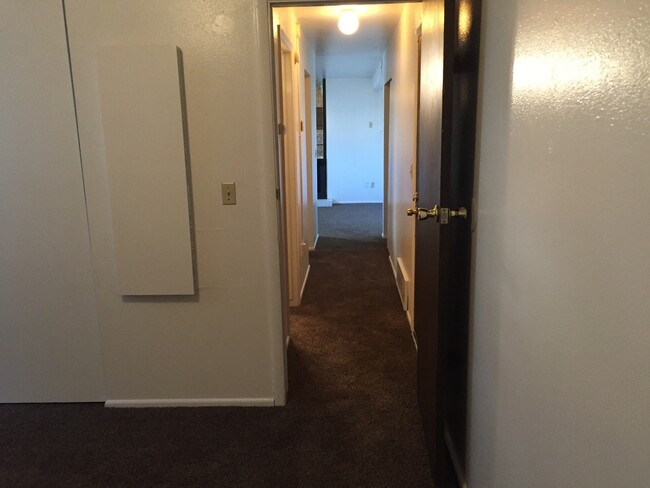 Building Photo - Meadow Lane Condo, South Ogden