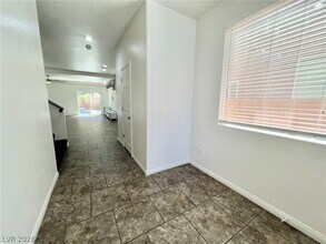 Building Photo - 8412 Golden Amber St