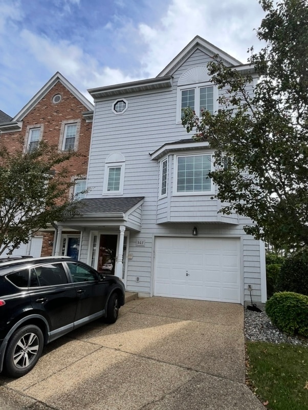 Building Photo - 367 Mainsail Dr