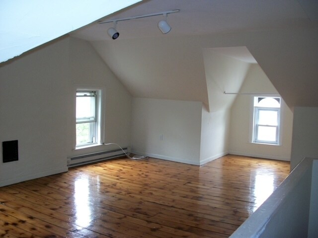 Dormitorio del tercer piso - 415 Linden St