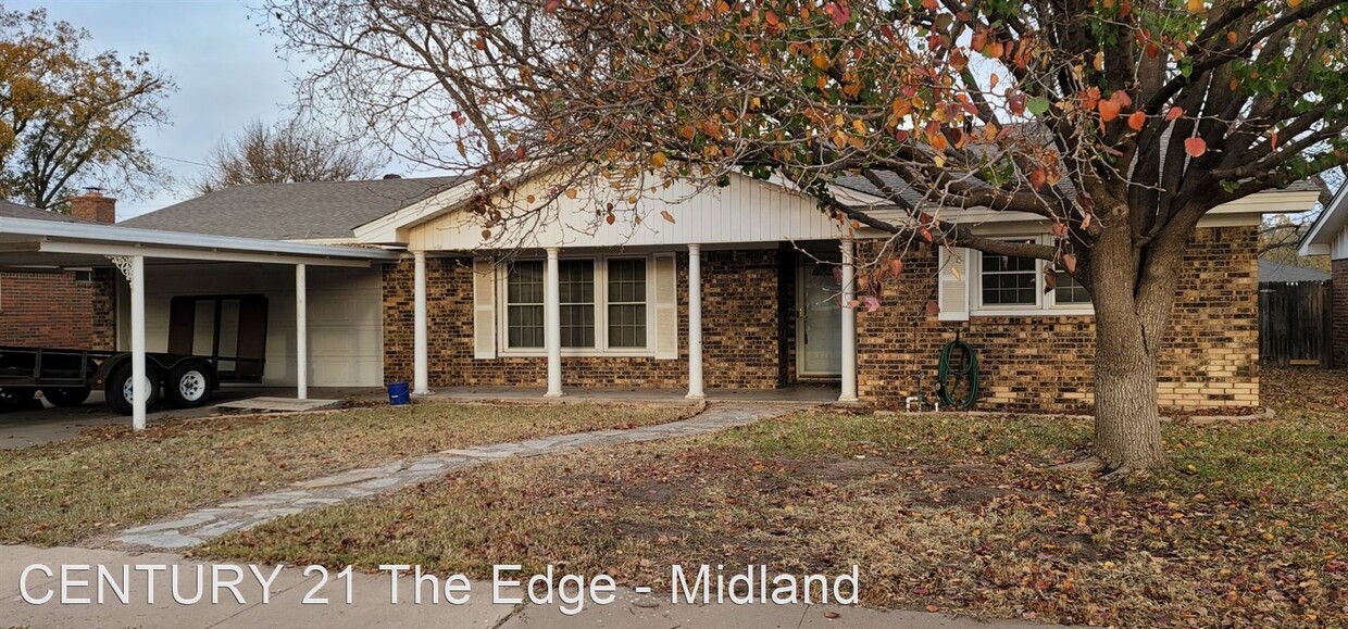 Primary Photo - 3 br, 2 bath House - 3320 W Dengar Ave