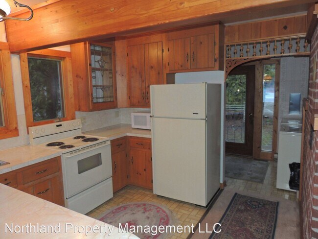 Foto del edificio - 2 br, 2 bath House - 779 North Manitou Tra...