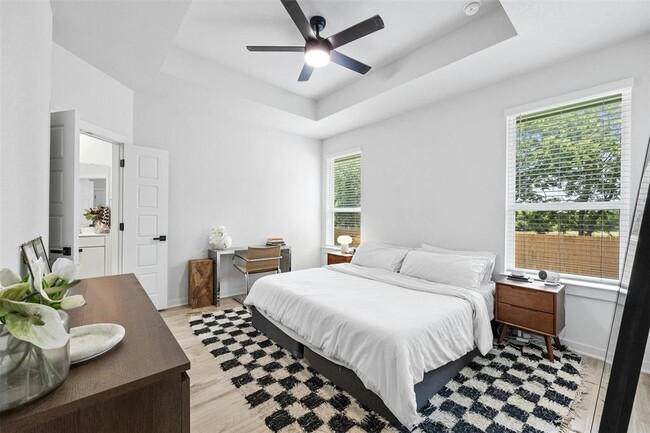 Foto del edificio - 1000 Paddock Ln