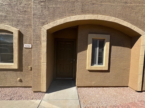 Building Photo - Desert Ridge House