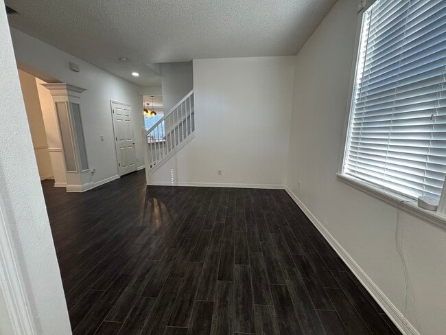 Building Photo - 7237 Bellingham Oaks Blvd