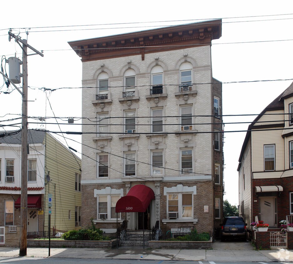 Foto principal - 1400-1402 Palisade Ave
