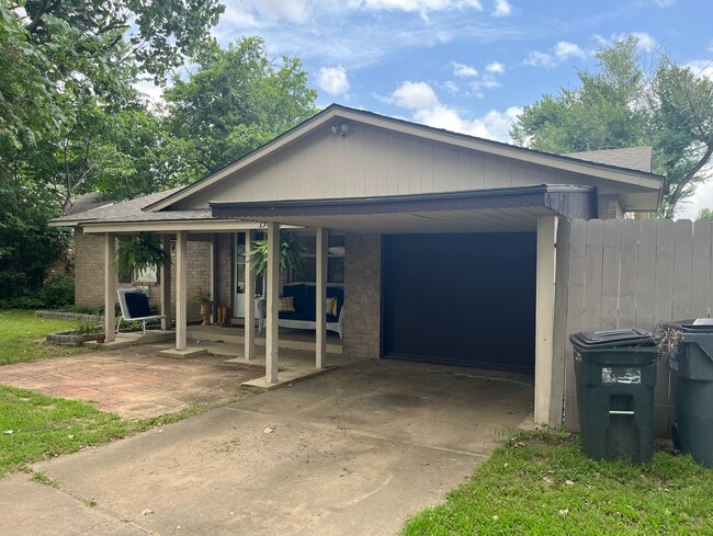 Foto del edificio - 15083 S Waco Ave